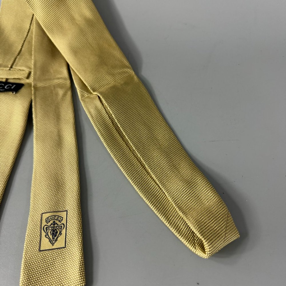 Vintage Gucci Golden 100% Silk Necktie - Picture 11 of 11
